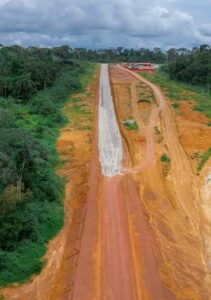 Route Moanda-Bakoumba